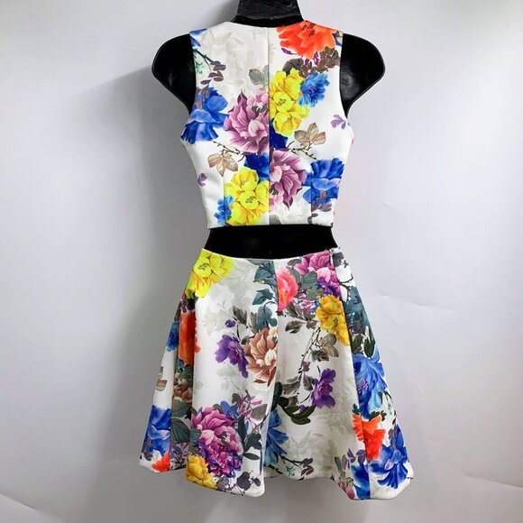 Lovers + Friends Women's 2 Piece V Neck‎ Sleeveless Floral Dress Set Size XS/S - Picture 2 of 15